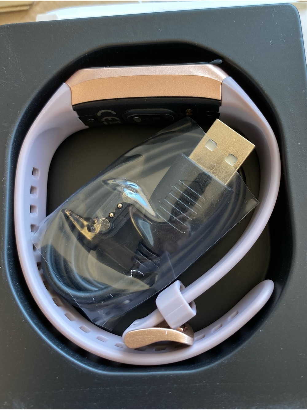 Fit Bit smart device - Picture 2 of 3